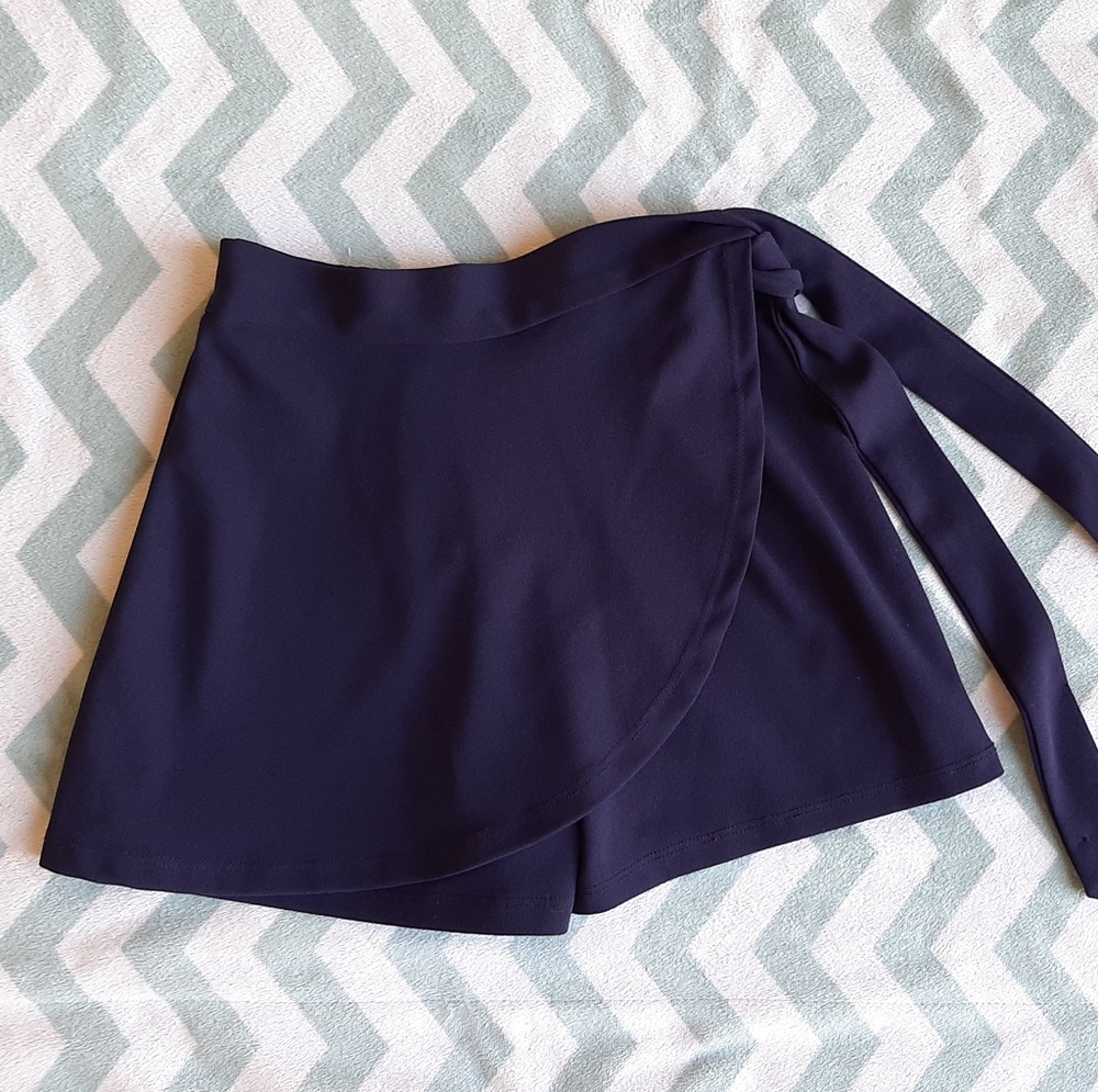 Girls faux wrap skort size 8